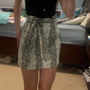 Vestique skirt size small.